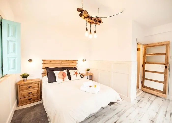 The Old Seaman Pensión Celorio (Llanes)